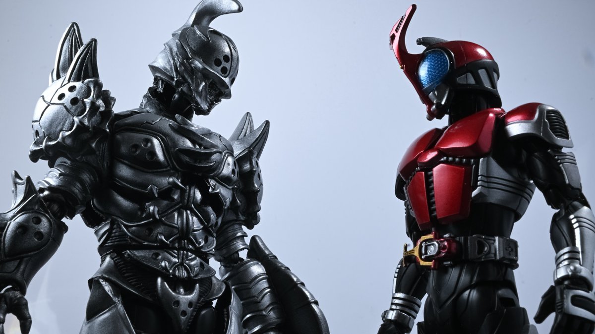 ebaruto102's tweet photo. フィギュアーツを素体に
スコルピオワームのソフビを可動化しました

#造って遊ぼ
#ニチアサフィギュア改造部 https://t.co/3fURw3P8gT