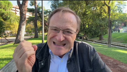 ale_escalzo's tweet photo. Mi amigo Jose Luis ha sido uno de los mayores generadores de exit liquidity en Bitcoin en este ciclo. 
¿Recuerdan el insider que le dijo que iba a venir la vela de Dios estando en 110.000$? 

No pueden recoger cable, porque entonces pierden audiencia. ¿Que el castillo de naipes se cae? Mejor mandar a todos al matadero y mantener siempre el mismo discurso

#bitcoin #btc