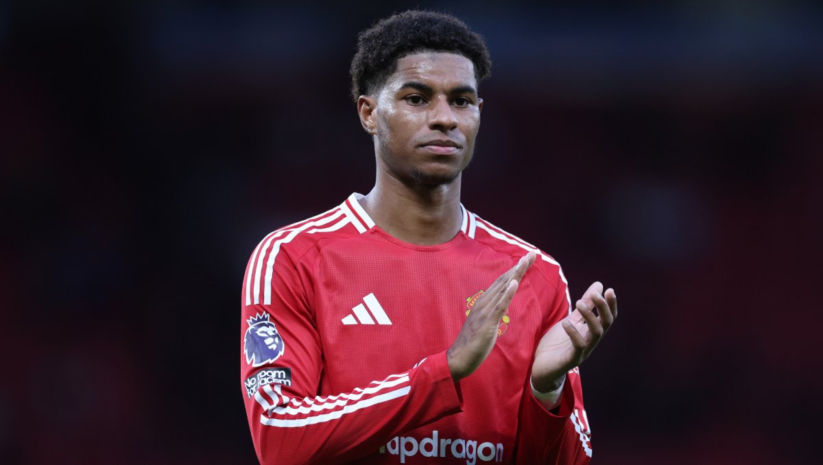 mufcytp's tweet photo. 🏴󠁧󠁢󠁥󠁮󠁧󠁿 𝐉𝐔𝐒𝐓 𝐈𝐍: Marcus Rashford wants a permanent move to Barcelona and has agreed personal terms.

Barcelona are delaying the €30m clause, citing financial constraints while exploring alternative options.

United had insisted on full payment but are now reportedly open to lowering their demands.

[@Ekremkonur]