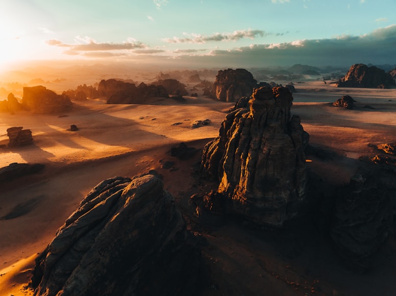 ekomiamiblog's tweet photo. Have a lovely Thursday!
#sunset #desertview #wanderlust https://t.co/NZ0A4X6i1b