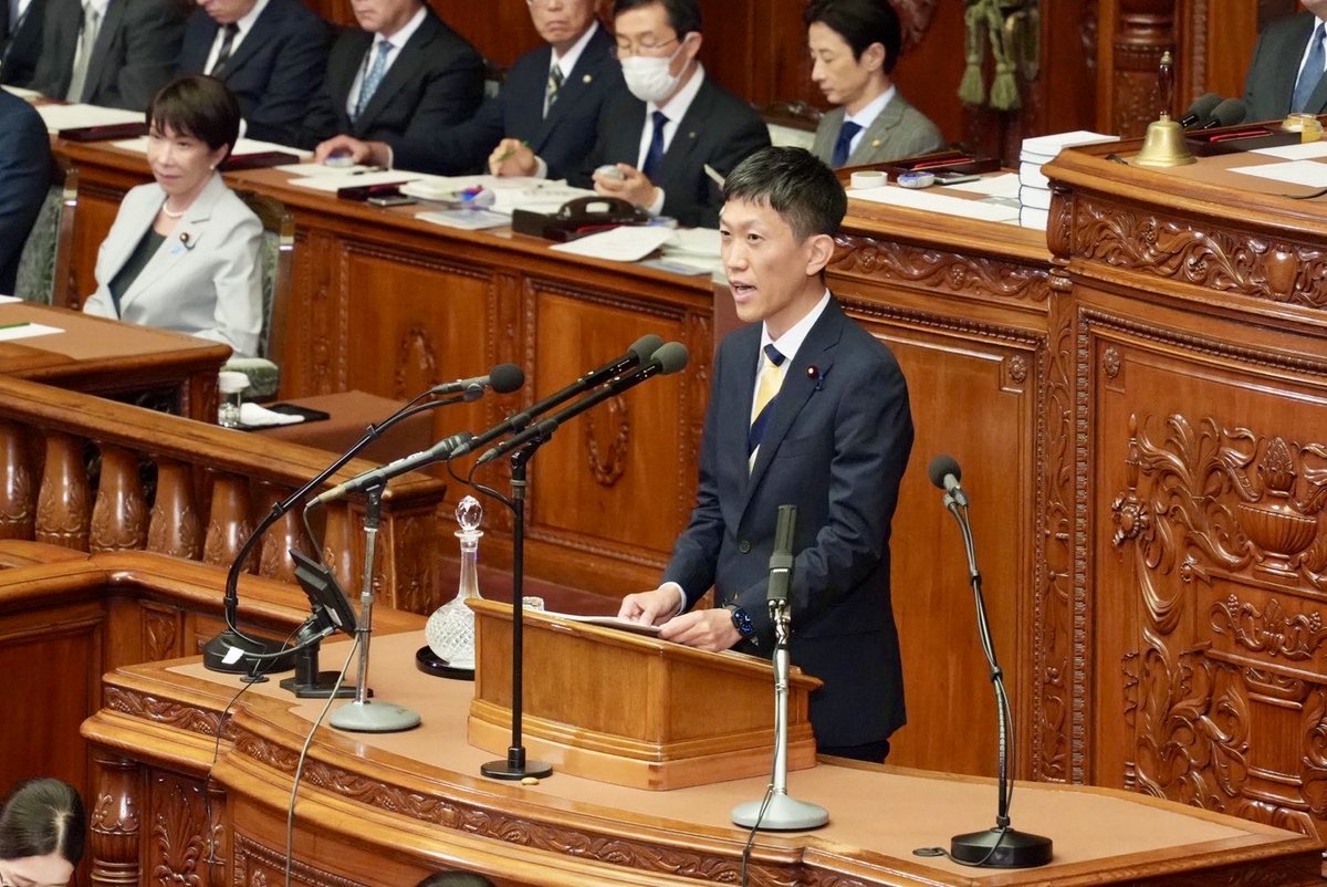 hide_usuki's tweet photo. 衆議院本会議にて令和8年度補正予算案の賛成討論に立ちました。
補正予算の必要性は認めつつも、編成や執行に当たっての改善点や要望を4点、具体的に求めました。

🔗ツリーに、全文が載った党公式HPのリンクを貼っています。 https://t.co/U5ZgqVQX0a