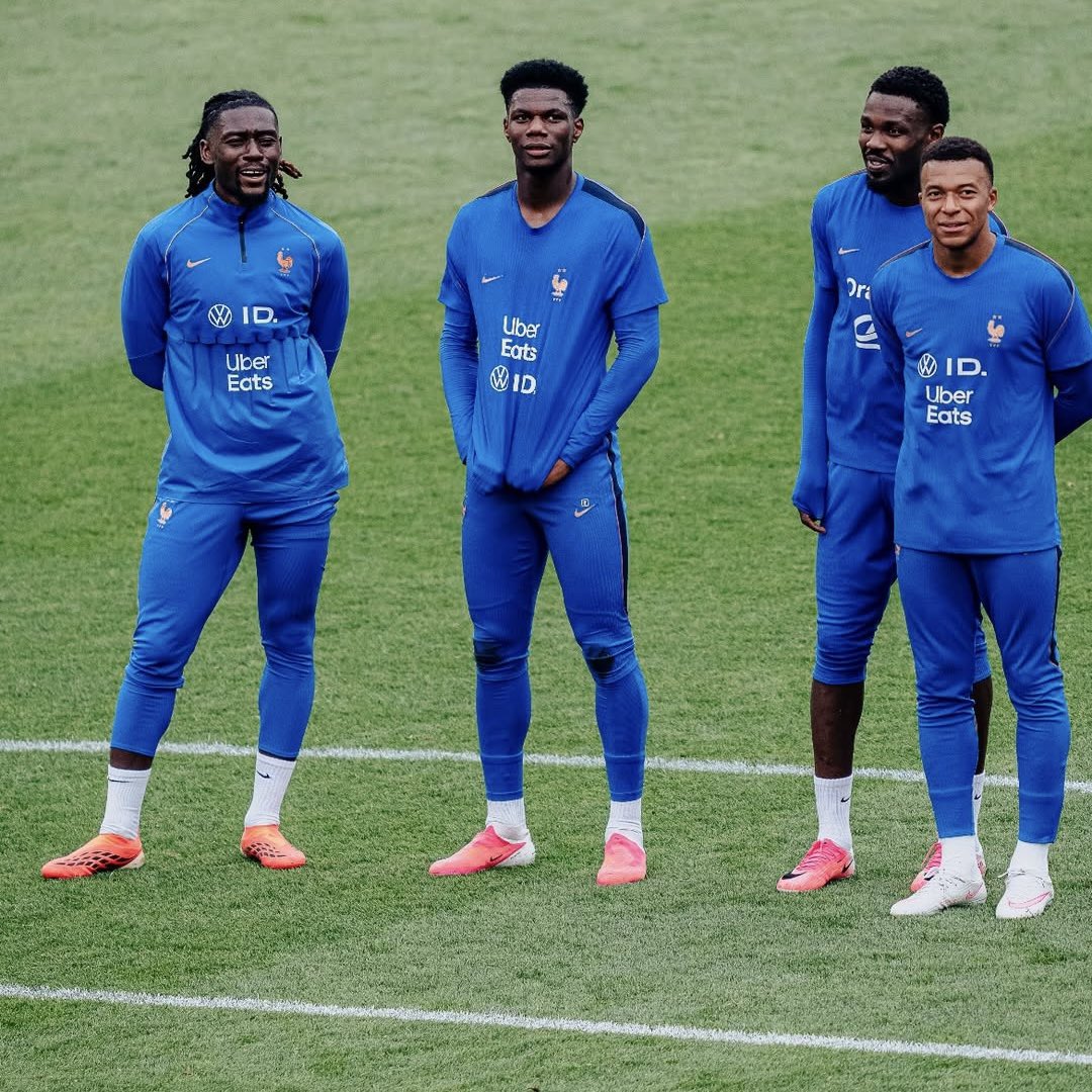 kyks_98's tweet photo. 📸🇫🇷 https://t.co/gzJHRhqK60