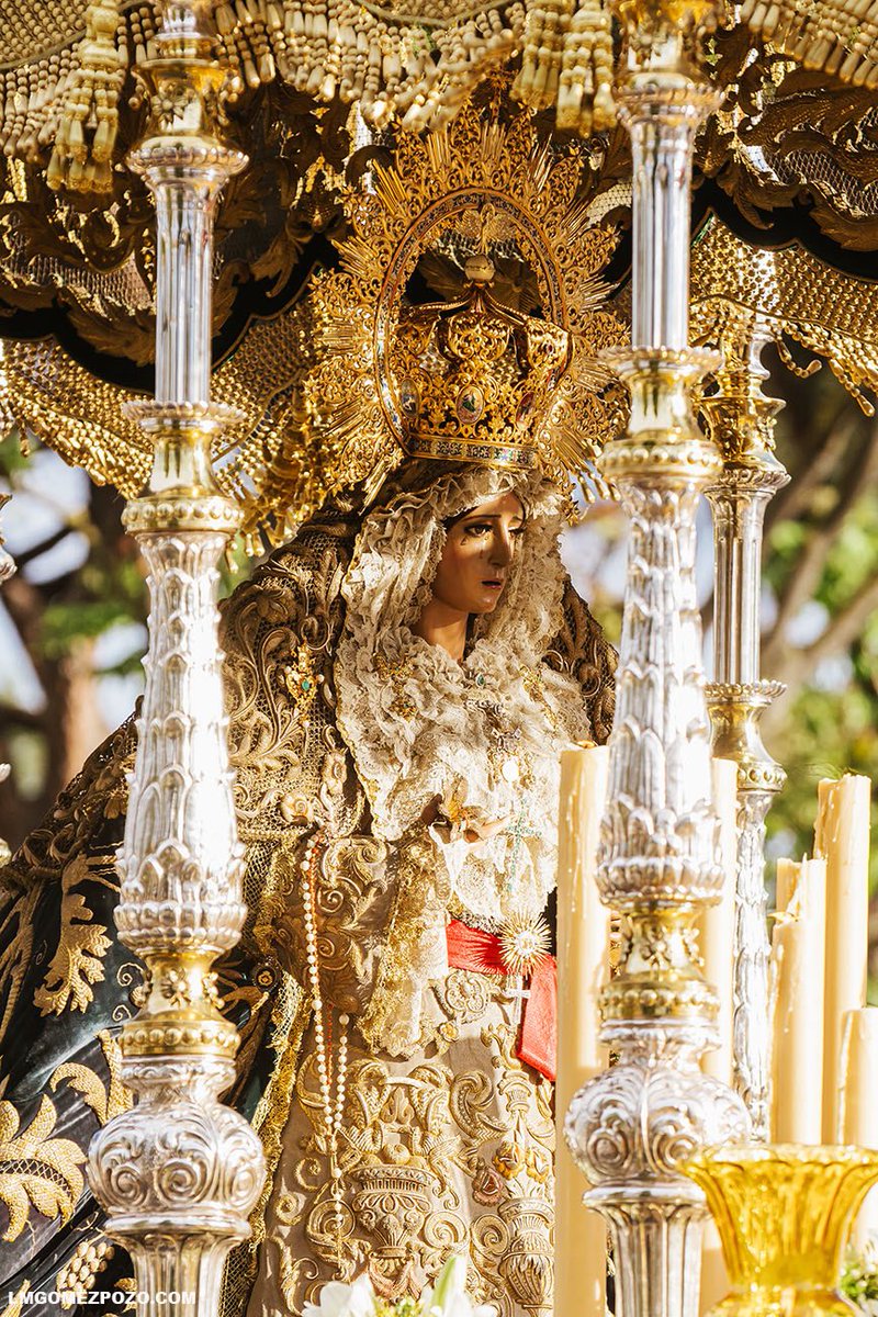 subesperanza's tweet photo. Tres Jueves hay en el año que relucen más que el sol… 

Hoy celebramos el día del Corpus Christi rememorando uno de los momentos grabados a fuego en nuestra memoria, La Esperanza iluminada con el sol de la tarde de Roma ⚓️💚

📸 @lmgomezpozo https://t.co/tCVchFtISO