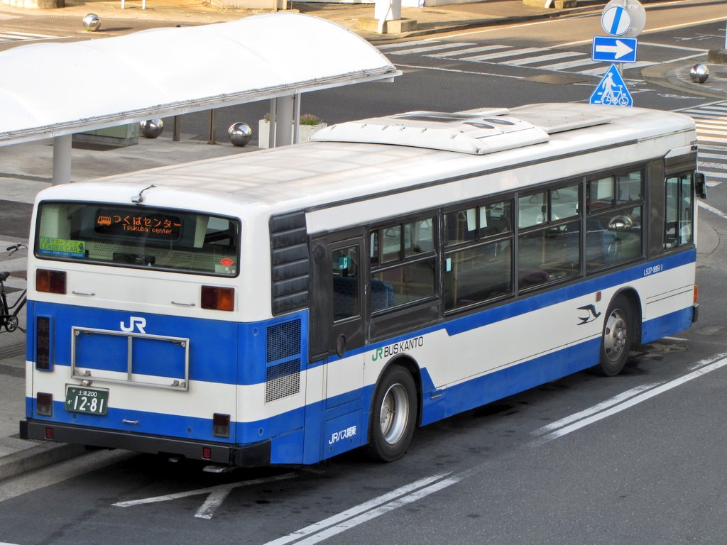 WFRX4270's tweet photo. L537−99511 ex-東急バス
東急バス出身のフルノン。土浦やつくばエリアに行くとたま〜に見かけた。
カッコいいクルマで、1回だけ乗車することができた。

オートマなんだっけか？変速のショックが無かったり、音がそれっぽくて面白いなーっつうのが印象深かった記憶がある。 https://t.co/Jt7UHJNOQ0