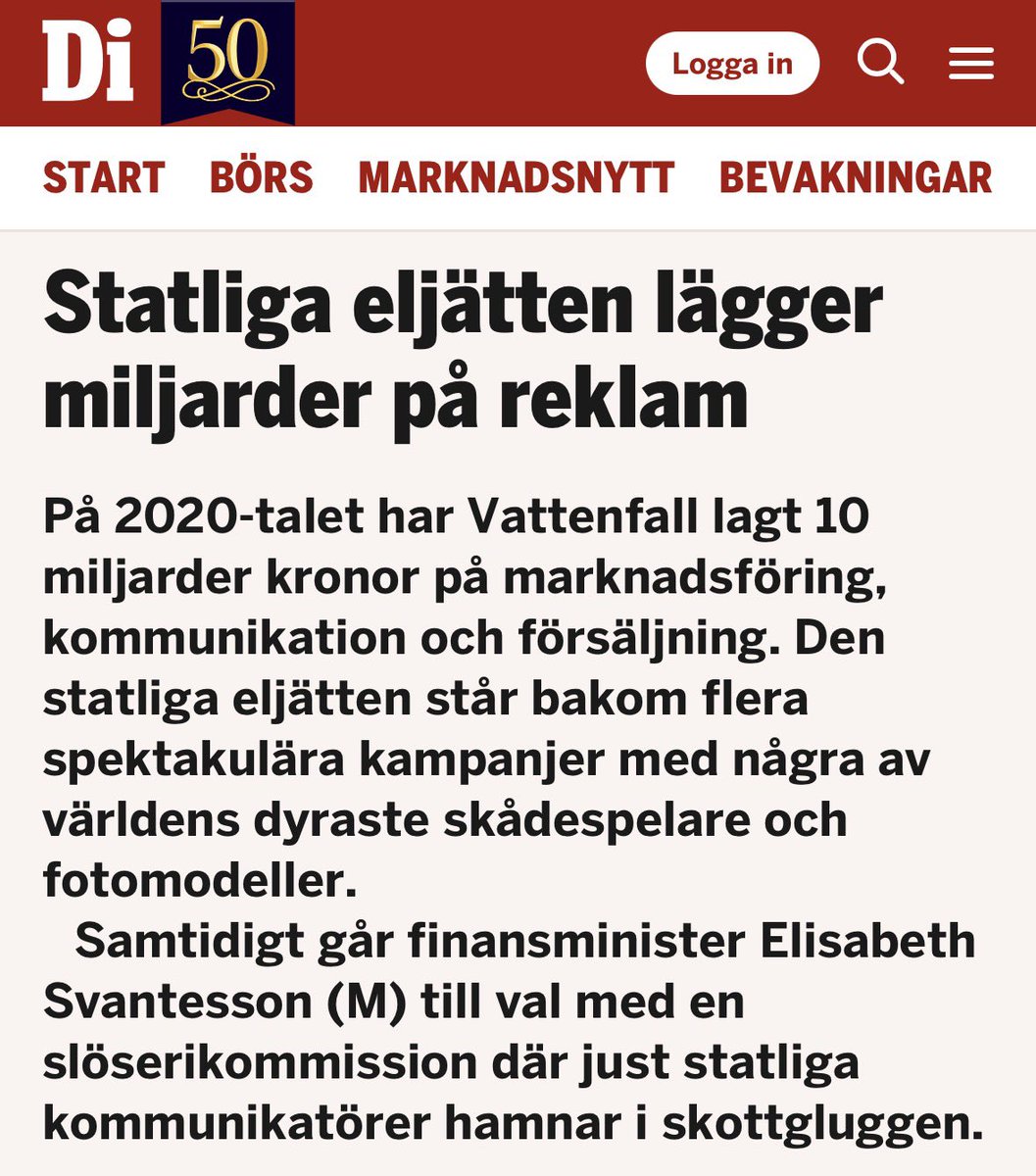 sloseriombud's tweet photo. Sedan decenniets start har statliga Vattenfall lagt 10 miljarder (!!) kronor på marknadsföring och försäljning; trots att en betydande del av verksamheten är reglerad och kunderna inte kan byta leverantör oavsett hur mycket reklam som görs.

Pengarna går delvis till spektakulära kampanjer:

2023 anlitade Vattenfall Cara Delevingne för att marknadsföra ett ansiktsvatten från stålverket Hybrit (en produkt som inte gick att köpa från en satsning som pausats). Enbart mediebudgeten uppskattades till drygt 34 miljoner kronor (https://t.co/Dx8wcoFXYO) utan varken produktionskostnader eller modellarvode inräknat.

Senast lät man Samuel L. Jackson, som är en av Hollywoods bäst betalda skådespelare med reklamarvoden på uppemot 100 miljoner kronor om året (https://t.co/hNCO542vEE), göra en hållbarhetsreklam genom att äta algchips vid en havsbaserad vindkraftpark. 76 personer deltog i produktionen, av vilka 17 flögs till Los Angeles för inspelningen och gjorde ett betydande klimatavtryck (https://t.co/SmpAc82VEJ).

Hur reklamkampanjerna bidragit till förmågan att uppfylla kärnuppgifterna förblir höjt i dunkel. 

Kommunikationsinsatserna i offentliga verksamheter har ballat ur. Det behövs varken Hollywoodstjärnor eller supermodeller för att kommunicera samhällsnytta.