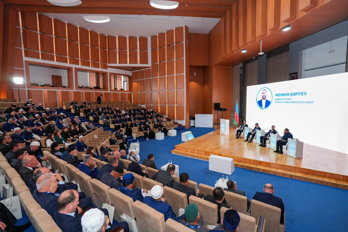 mdtf_az's tweet photo. “Heydər Əliyev irsində Azərbaycançılıq və milli-mənəvi dəyərlər” mövzusunda konfrans işini yekunlaşdırıb.
https://t.co/SZLkEKv1C6
#diniqurumlarlaişüzrədövlətkomitəsi #dövlətvədin #dinsiyasəti https://t.co/eIFTQb3mEM