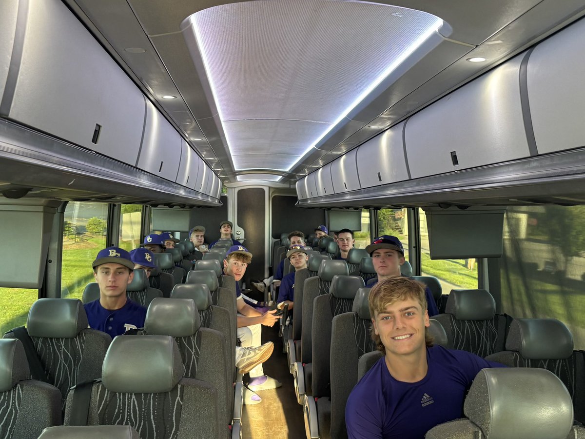 PurplesBaseball's tweet photo. Purples pull out for Lexington! https://t.co/Jpa1Kwk1Qg