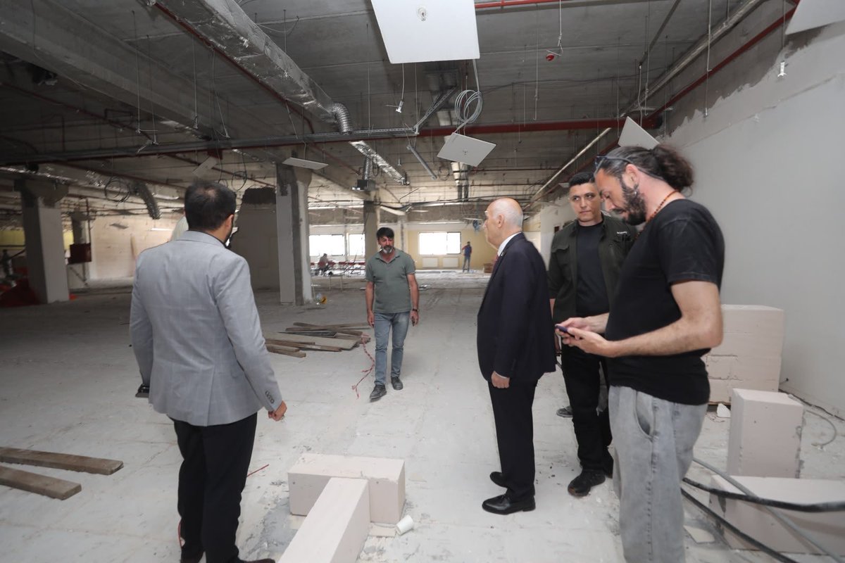 fethiyasar's tweet photo. Batıkent Ek Hizmet Binamızda bulunan Yaşar Kemal Kütüphanemizi baştan aşağıya, en modern şekilde yenileme çalışmalarımız devam ediyor. 

Ders çalışma ortamı bulamayan çocuklarımız, sınavlara hazırlanan gençlerimiz ve okuma sevdalısı Yenimahalleliler için ilçemizin 12 noktasında kütüphane hizmeti sunuyoruz. 

Yenimahalle kütüphaneleri, sizleri bilgi dolu dünyalara davet ediyor. Okumanın keyfini çıkarın, bilgiyle parlayın!