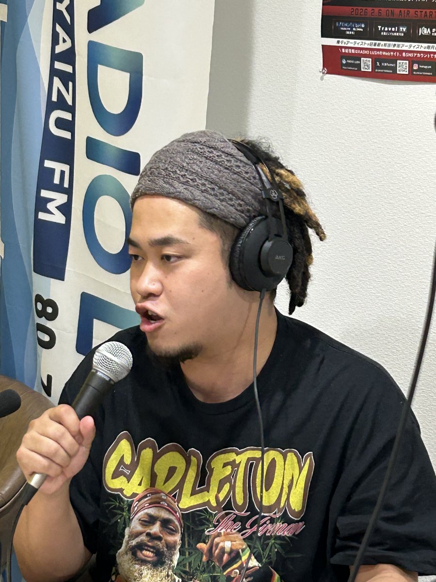 radiolush807's tweet photo. 木曜日の21時〜は
 パーソナリティ SING ARTHURの 
『Ready on Radio』  

今日は生放送！！
新曲も披露するぜ〜🎤

視聴はこちらから https://t.co/Sb43gnGNEN 

#SINGARTHUR
 #LAR
 #RADIOLUSH https://t.co/4DynSsMTf1