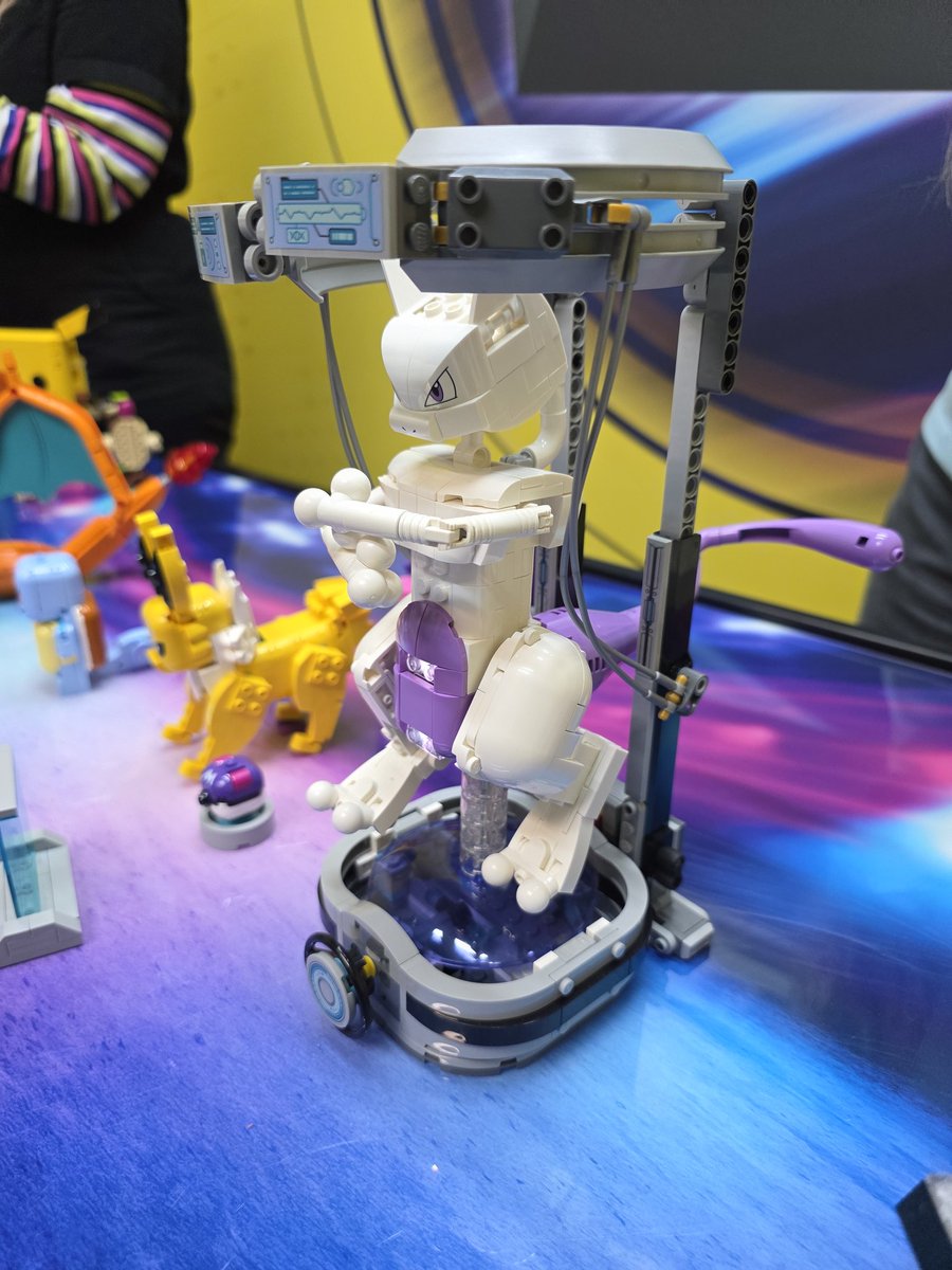 Joesephyr's tweet photo. Thank you SO MUCH to @LEGO_Group and @PokemonNewsUK for inviting me to get hands on experience with the new Pokémon Smart Play sets! Proper pinch me moment to be involved with something I grew up with as a shy creative kid!

More to come soon!

#pokemon #LEGOpartner #lego https://t.co/9rE8V8ccwW