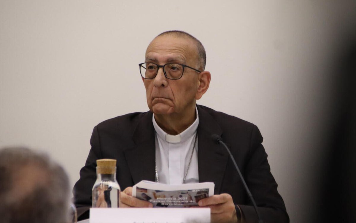 lluisbrunet's tweet photo. VOLEM BISBES QUE TREBALLIN PER LA CULTURA I LES PERSONES DELS PAÏSOS CATALANS.

No volem vividors de la mamella espanyolista.
L'únic que té de cristià, les disfresses i prou...

Els franquistes/feixistes no teniu principis, més enllà de l’odi i la prepotència” https://t.co/ZlPP0NCHsS