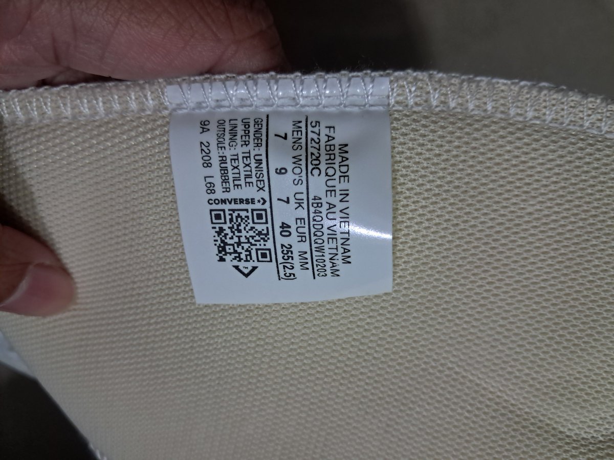 vonlulou's tweet photo. WTS LFB

RFS : wrong size 🥲

if you take 2 = ₱5,000
if one lang = ₱3,000

FREE DELIVERY within METRO MNL

- Converse
- New Balance 
(see pics for sizes) https://t.co/ft3LN0WfZn