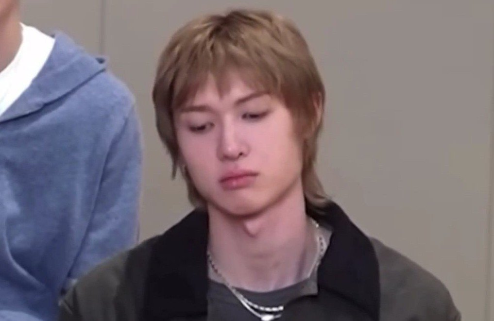 martincafes's tweet photo. 190cm sulking #Martin #마틴 https://t.co/tGq8jRoWSX