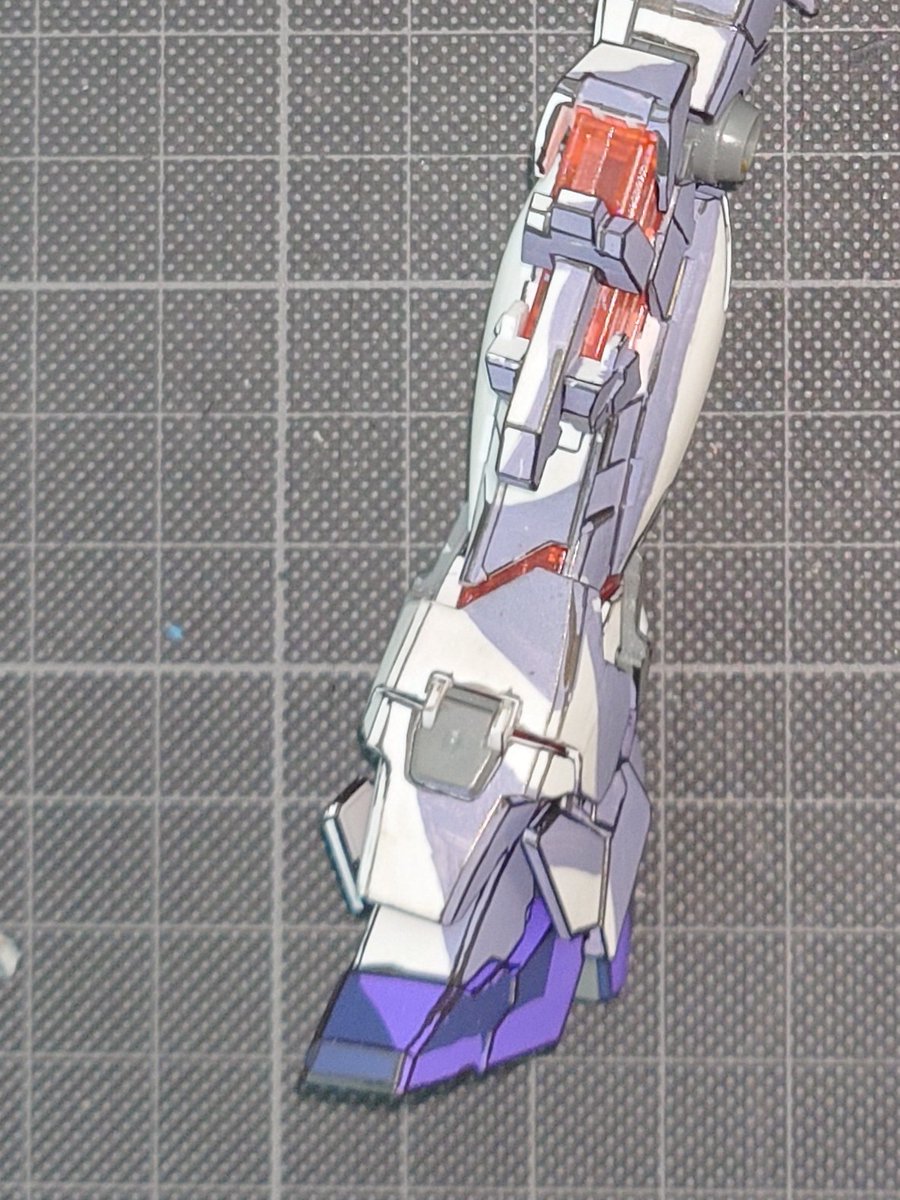 hide__46's tweet photo. HGUC 1/144 ユニコーンガンダム 
アニメ塗り（練習中）ほぼ完成
#ガンプラ
#ガンプラ好きな人たちと繋がりたい https://t.co/Uz5QQU0N72