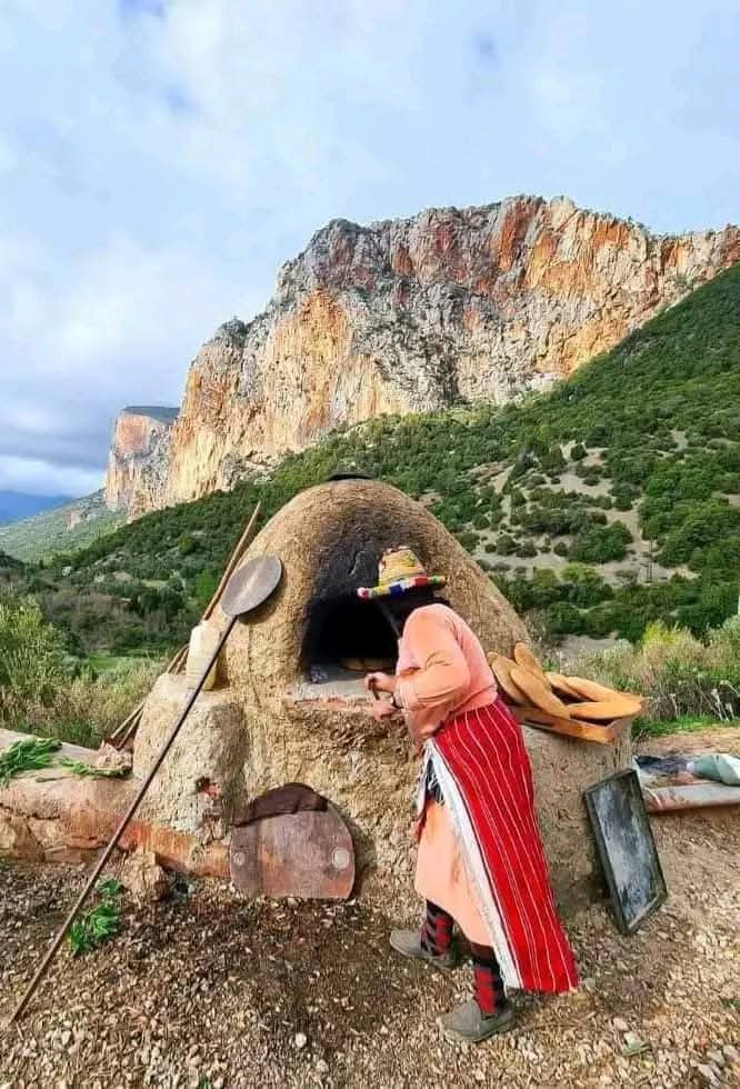 wafae_benazzouz's tweet photo. جدات مغربيات أمازيغيات 🇲🇦🇲🇦🇲🇦🇲🇦
grand-mères marocaines amazighes
♓🇲🇦♓🇲🇦♓ https://t.co/5r9k5ovK81