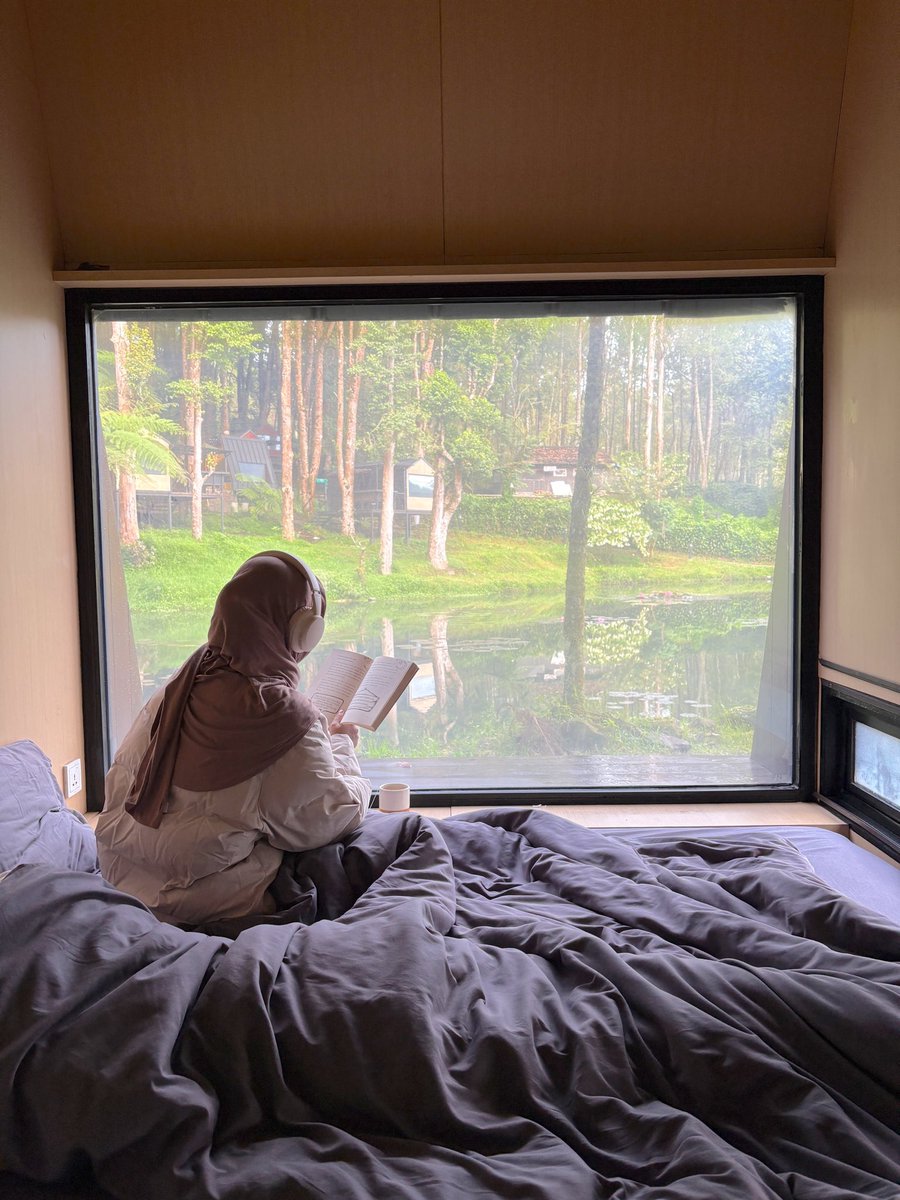 calmejelll's tweet photo. Kalo pengen staycation sambil ngadem di Bandung, cobain kesini deh… https://t.co/B3AMEkux9E