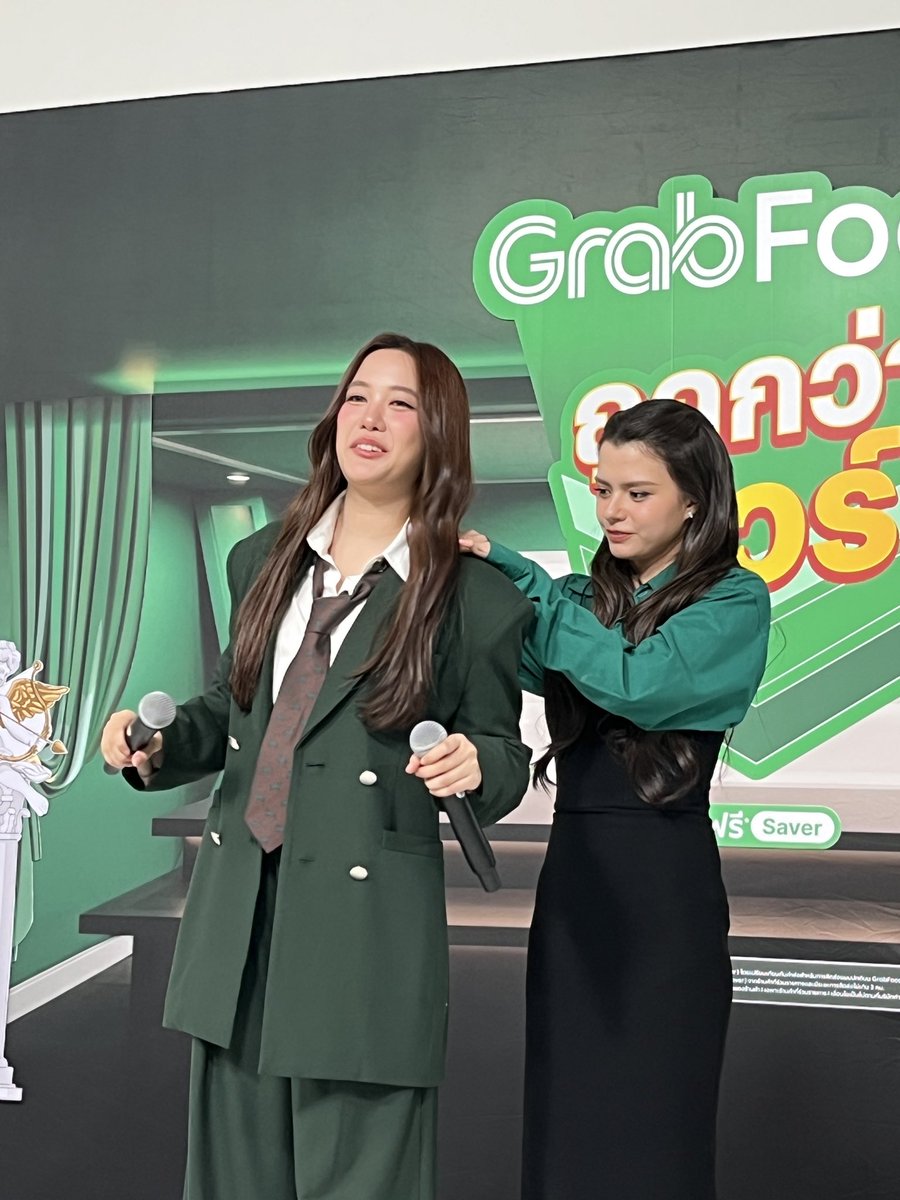 GrabTH's tweet photo. นวดๆๆ💆‍♀️

GRABFOOD X FREENBECKY
#GrabFoodถูกกว่าชัวร์xFreenBecky
#ไทยช่วยไทยพลัสเลือกGrab https://t.co/S7uOdi02sg