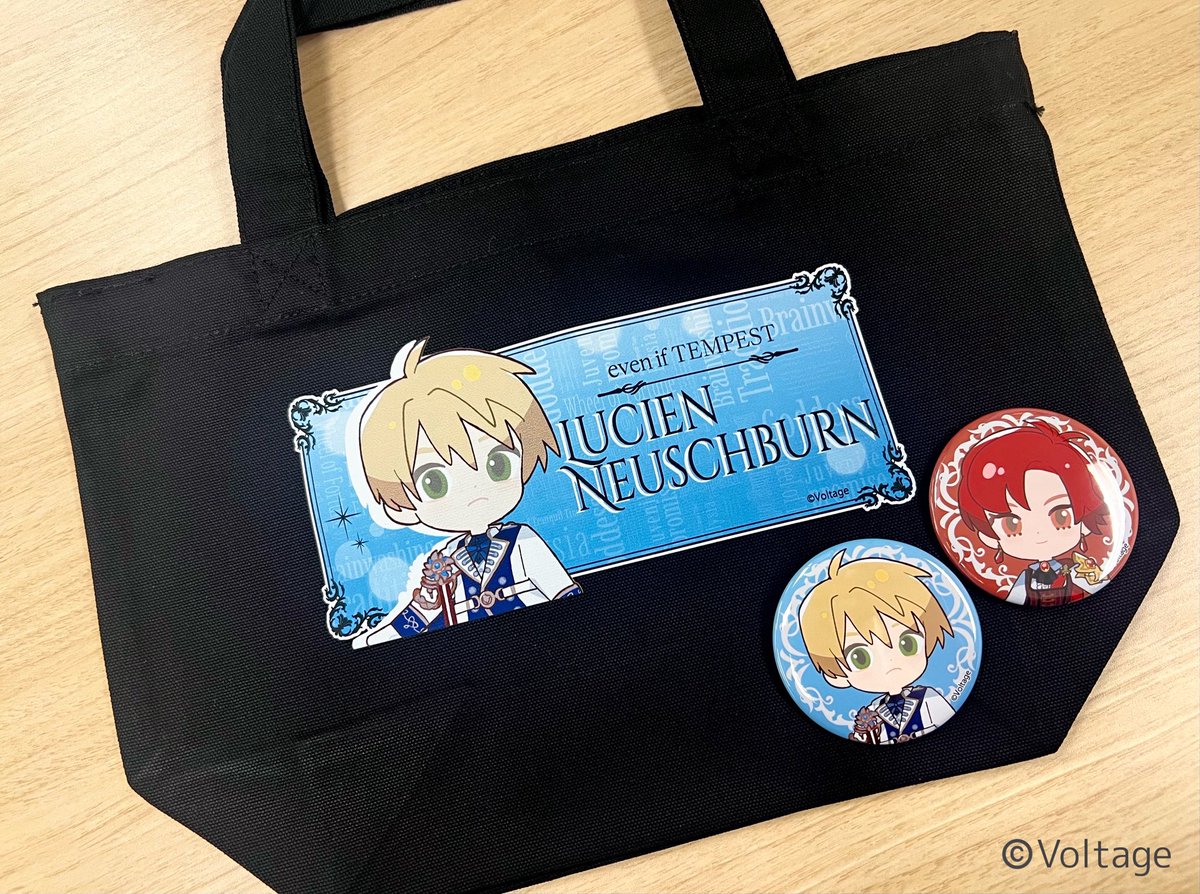 Volfes_Volkyun's tweet photo. ⚜️グッズ紹介⚜️

本日はテンペスト魔女のランチトートのサンプルを紹介🙌🏻💕︎︎

500mlのペットボトルも入るサイズになっております❣️
缶バッジはアナスタシアと各キャラの2個付きです👏🏻⟡.·

その他グッズはサイトをチェック👀✨️

🗓東京会場：6月13日(土)～6月23日(火)
📍有楽町マルイ 8F

🗓大阪会場：7月18日(土)～7月22日(水)
📍HEPナビオ 7F THEキャラCAFE

🔗https://t.co/q7NAV0X9lx