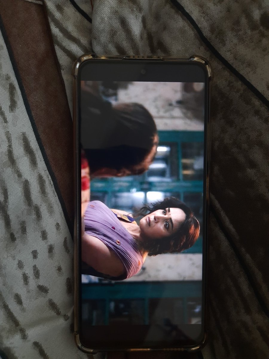 gurpree09971632's tweet photo. @MadhuriDixit never ceases to amaze us💕 She's the definition of "cinematic brilliance!" #MaaBehenOnNetflix is a must watch...Still watching... Thank you @sureshtriveni78 https://t.co/5pJ54M1EHj