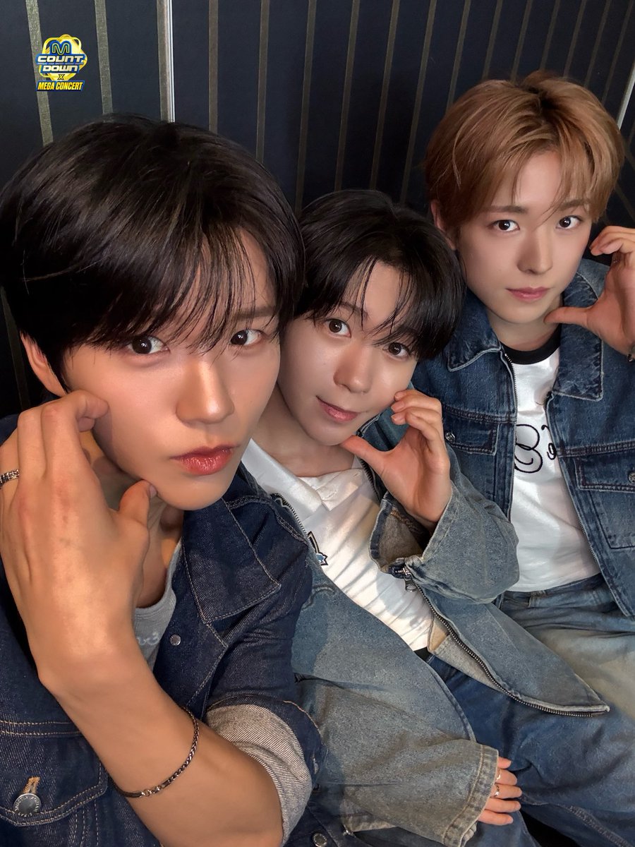 MnetMcountdown's tweet photo. 💙𝗠 𝗖𝗢𝗨𝗡𝗧𝗗𝗢𝗪𝗡 𝗫 𝗠𝗘𝗚𝗔 𝗖𝗢𝗡𝗖𝗘𝗥𝗧💛 ￼
With #NCTWISH

6월 4일(목), 오늘 저녁 6시 Mnet 본방 사수!

#MCOUNTDOWN_X_MEGACONCERT 
#엠카운트다운X메가콘서트 https://t.co/YxboqmMVlL