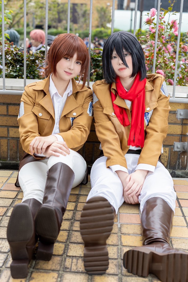 Cosplay 進撃の巨人 サシャ(@ka_gura_mi ) ミカサ(@haduki_cos_18