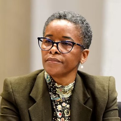 Dzungie007's tweet photo. Imagine her as the public protector of the country... 😭😣 https://t.co/slBIE9NxL3