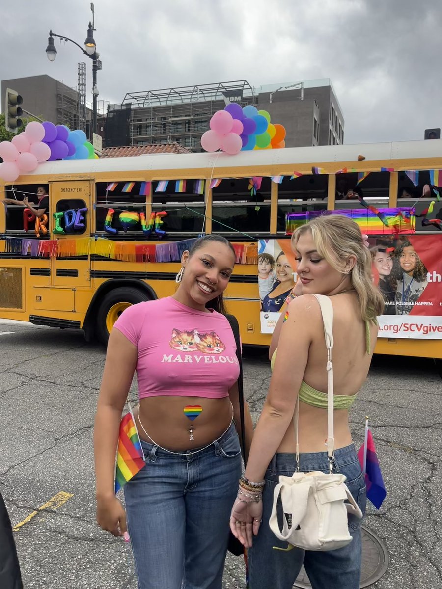 urmkpisterrible's tweet photo. first pride without my bestie this is a whole new level of sadness https://t.co/9MTz2veS8f