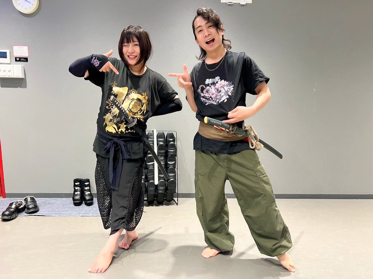 yuchinsound's tweet photo. 6/13ソロライブのリハを慶ちゃんと！
フィーリングで出来上がっていくこの感じは心地よかったです。お楽しみに～！
そして、キンキラキンの10周年Tシャツきたぜ！！
思った以上にいいかんじの仕上がりで大満足ー✨️✨️ https://t.co/lNStlXMlv1