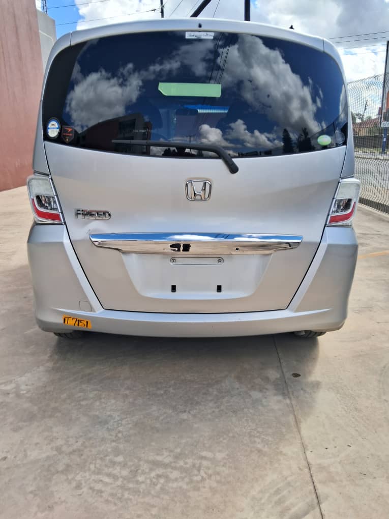 HotWheelsBT's tweet photo. HONDA FREED 

Unregistered 
2013YOM 
Mileage 88,234km
Eco system 
7 seater 

Price 22 million negotiable 
Blantyre
Contact Details: +265 893 26 82 32
Email: hotwheelsblantyre@gmail.com
#hotwheelsblantyre #fypシ゚viral #goviral https://t.co/UVUI4oXvmK