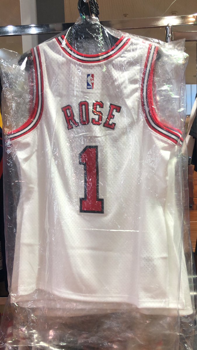selection_nba55's tweet photo. 人気選手の復刻ジャージーが続々再入荷しております！ https://t.co/yCJ4nFXAUX