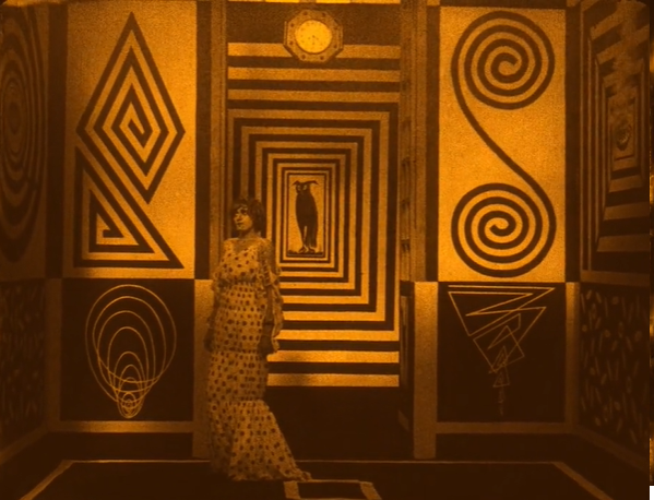 MonsieurHulot's tweet photo. Está siendo un año de encontrar films que llevaba mucho tiempo buscando a buena calidad, como Sylvester y ahora Thaïs (1917). Llevaba 20 años tras él por ser un precedente de Caligari (1920) en la influencia de vanguardias de la época en el diseño de decorados,y en ese sentido.. https://t.co/D146mMUvk0