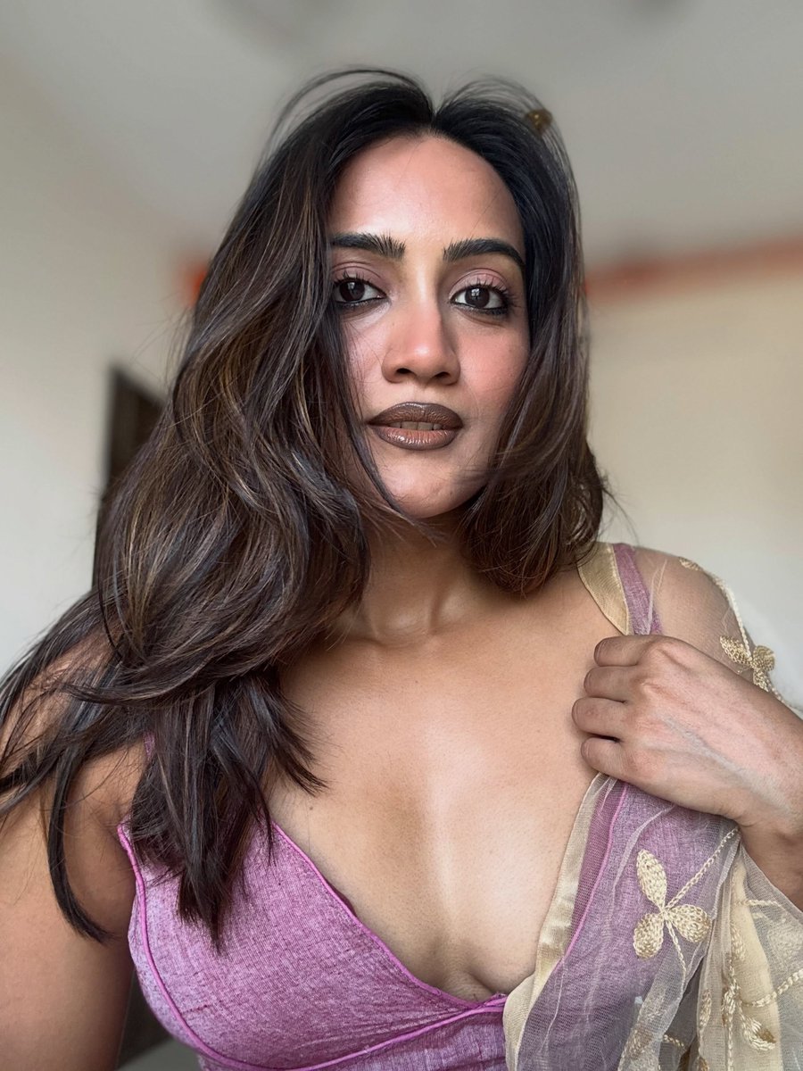 FilmsNActors's tweet photo. Amika Shail - Dark Chocolate lips https://t.co/o3EZTKvlg6