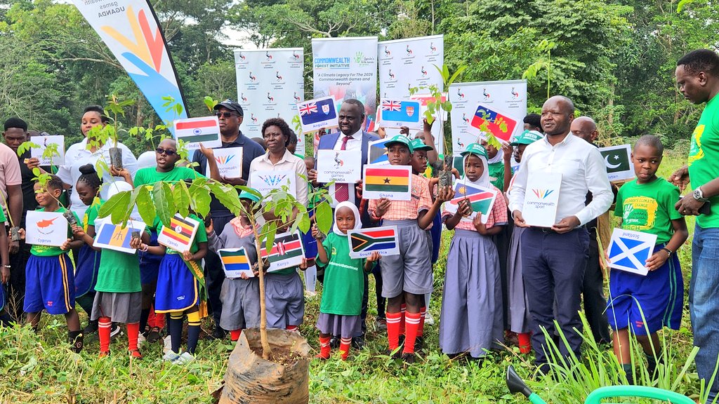LilHandsGoGreen's tweet photo. COMMONWEALTH FOREST INITIATIVE:

1/6
 TODAY, @LilHandsGoGreen, in partnership with @Official_UOC, @NFAUG &amp; the @min_waterUg, is officially launching the Commonwealth Forest Initiative right here in Mabira Forest.  #GoGreenUg #CFI2026 
@JosephMasembe1 @theGCF @drukare @ubctvuganda https://t.co/p0E85xciNA
