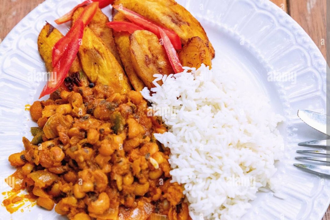 BukolaOfGod__'s tweet photo. Rice and beans for breakfast.
This combo is goated, you should try it too 😋 https://t.co/wz8mMdd28u