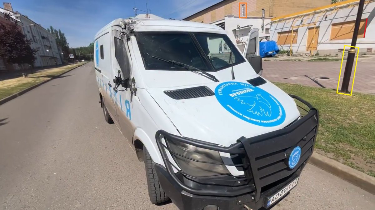 99Dominik_'s tweet photo. A Russian FPV drone damaged a vehicle belonging to the "Proliska" humanitarian mission.

48.724760, 37.540512
Kramatorsk, Donetsk Oblast, Ukraine
@GeoConfirmed @UAControlMap @Cen4infoRes @AndrewPerpetua https://t.co/rNhWV3DJs5