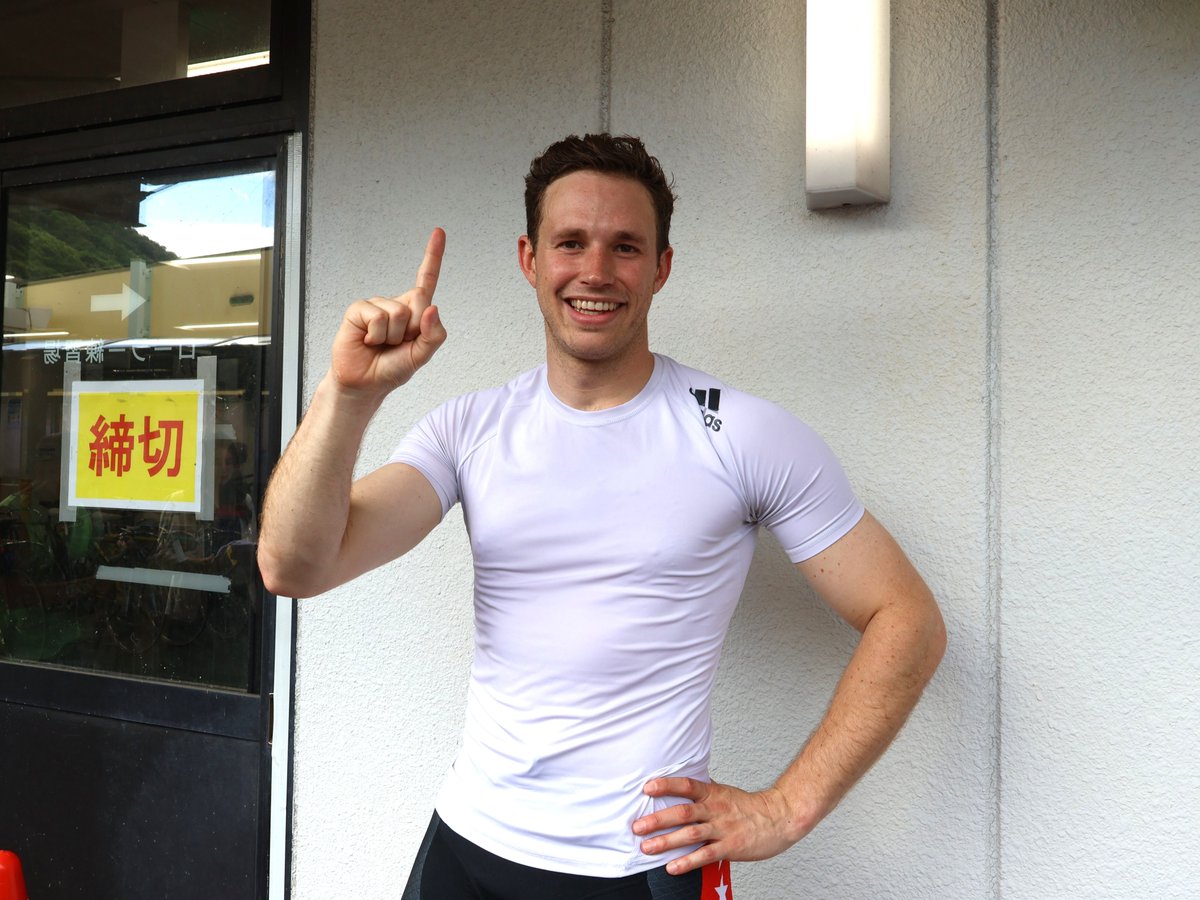 nikkan_keirin's tweet photo. 【#防府競輪】Ｆ１ #競輪ワールドシリーズ 
Ｓ級決勝11Ｒ　並び
❻ 角宗哉 ― ❶ 清水裕友
❺ 町田太我 ― ❷ 阿部将大 ― ❼ 中村圭志
❹ #ラブレイセン ― ❸ 新田祐大 https://t.co/rH2cpz753d