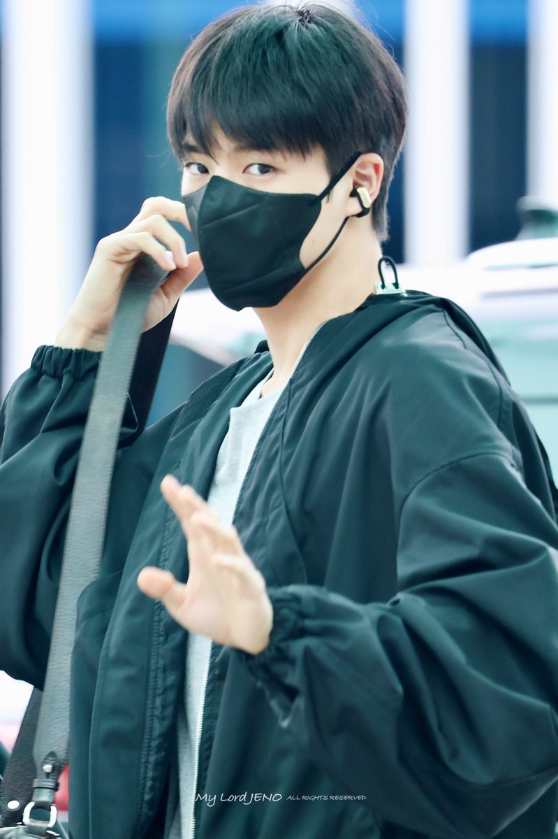 jeno_lord423's tweet photo. 260604 ICN 졸린멍뭉이🐾 잘다녀오세요🖤
#JENO #제노 #NCTDREAM #NCT #ジェノ https://t.co/qUbQhgivSb