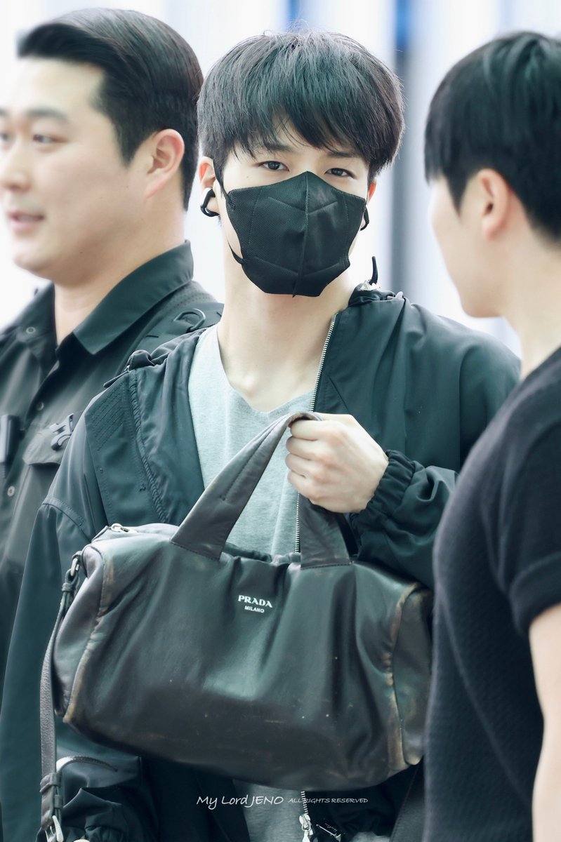 jeno_lord423's tweet photo. 260604 ICN 졸린멍뭉이🐾 잘다녀오세요🖤
#JENO #제노 #NCTDREAM #NCT #ジェノ https://t.co/qUbQhgivSb