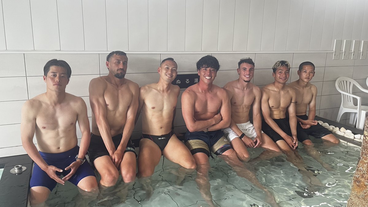albirex_pr's tweet photo. #アルビレックス新潟 の選手たちが『SPA＆LOUNGE長潟』の公式アンバサダーに就任いたしました🎊

ゴルフ🏌️を楽しみ、贅沢スパ♨️＆本格サウナ🧖‍♂️でガチでととのった特別潜入動画は【近日公開】です！
お見逃しなく！

施設概要はこちら💁‍♂️
https://t.co/8nSHP2OQCc

#スパ長潟  #albirex https://t.co/w8pNdAKBRT