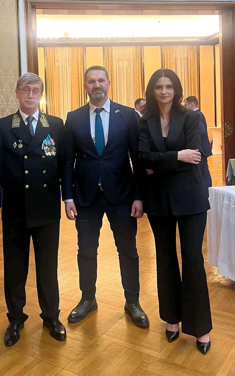 NCernauteanu's tweet photo. @Oana_Eftimie Trompete rusesti https://t.co/ajnpMkam9t