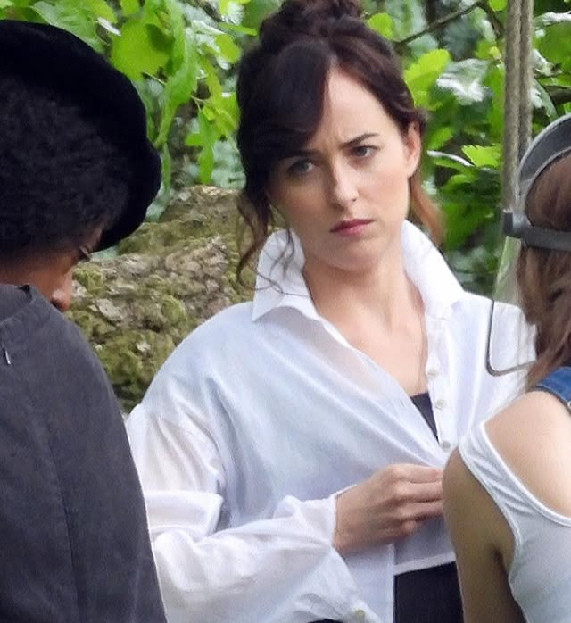 Colodarlin's tweet photo. Dakota has been spotted filming “Persuasion” in Salisbury, England https://t.co/Y2ZtmuoeyO