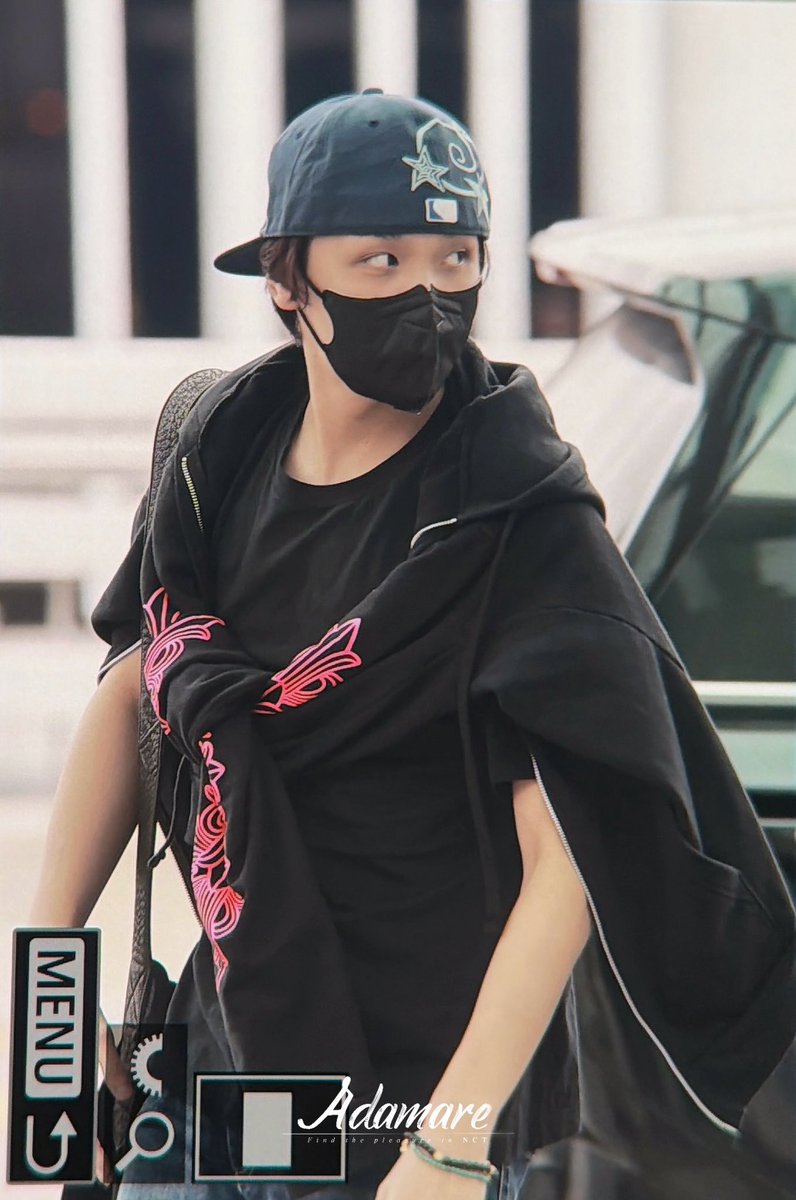 markyourhaert's tweet photo. ADEKKK LUCU BANGET 😭🤏🐻
safe flight aegi

#haechan #해찬 260604 https://t.co/L9TxzUntpa