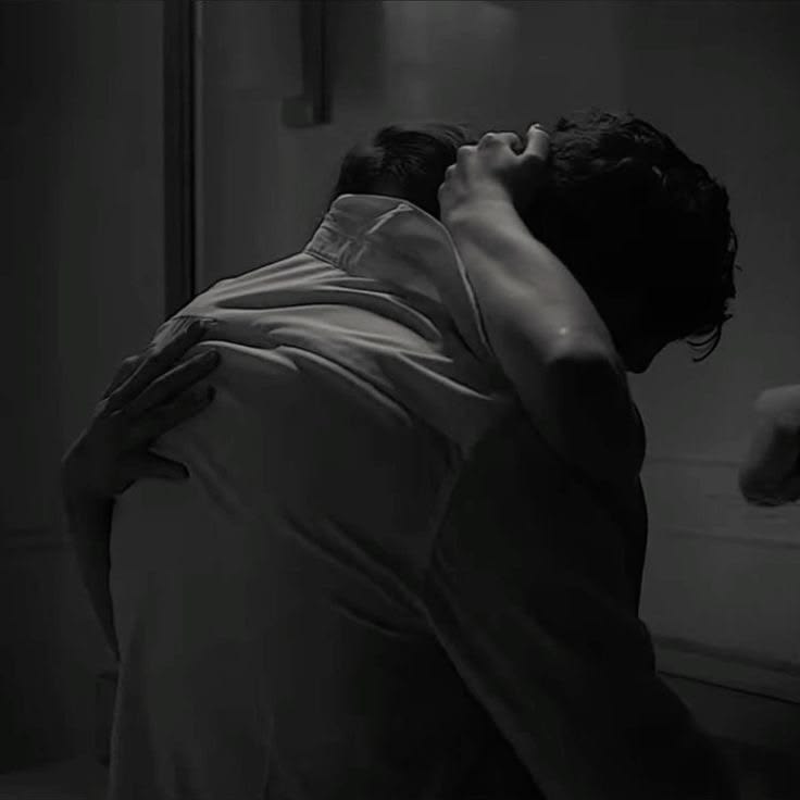 9795cloud's tweet photo. one to ten  ᯓ  ackermannlvi [ @ackermannlvi ]

.ᐟ  inspired by mr. and mrs. smith
.ᐟ  alpha jeongguk, omega taehyung
.ᐟ  assassins, betrayal, angst
.ᐟ  older jeon jeongguk (a tease)

22.7k | https://t.co/m04IDzyfYS https://t.co/bPyT7wtjDu