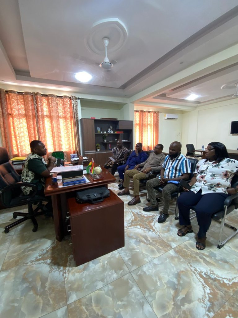 brako_owusu's tweet photo. Yesterday I held an emergency meeting with the Zoomlion District Manager and the Achiase District Sanitation Department to address growing concerns about our refuse containers and the unacceptable delays in their collection. The current situation is creating serious public‑health and environmental problems for the district, and we are committed to finding urgent, practical solutions.

We will meet with all relevant stakeholders at the Achiase Town‑hall meeting this Friday to agree and implement critical measures to restore timely waste collection and improve sanitation management. I urge community leaders, waste management partners and residents to attend so we can resolve this challenge together and protect the health and wellbeing of our district. 

Thank you for your cooperation.

#HonSamuelOwusuBrako
#DCEAchiaseDistrict
#Health&Sanitation