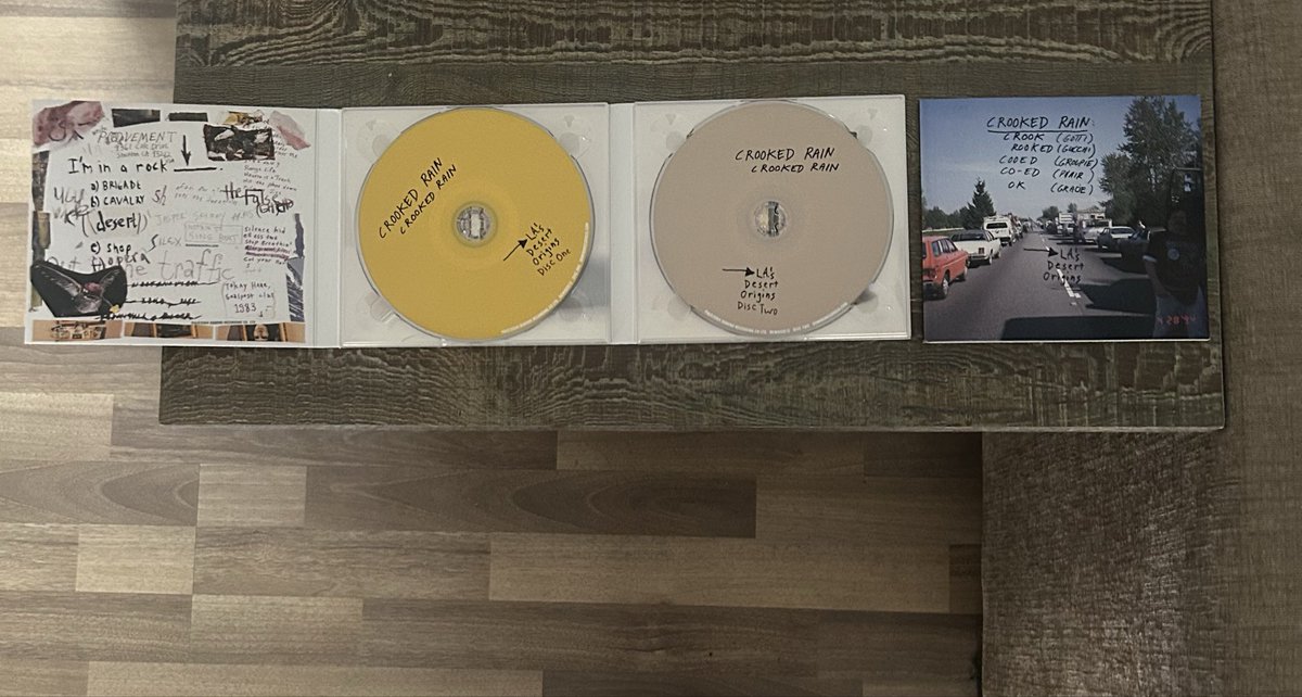shootthesing3r's tweet photo. my aunt got me the crooked rain deluxe edition https://t.co/dXLHWKUHkY