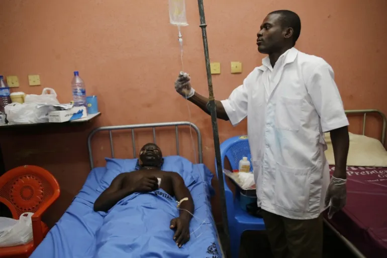 CogitoEdu's tweet photo. Ban Ki-moon, then secretary-general of the United Nations, commented on how, in his visits to some of the most forgotten areas of the world, there was a common factor: the presence of Cuban doctors.

“They are always the first to arrive and the last to leave.” https://t.co/b2jsP4KLKF