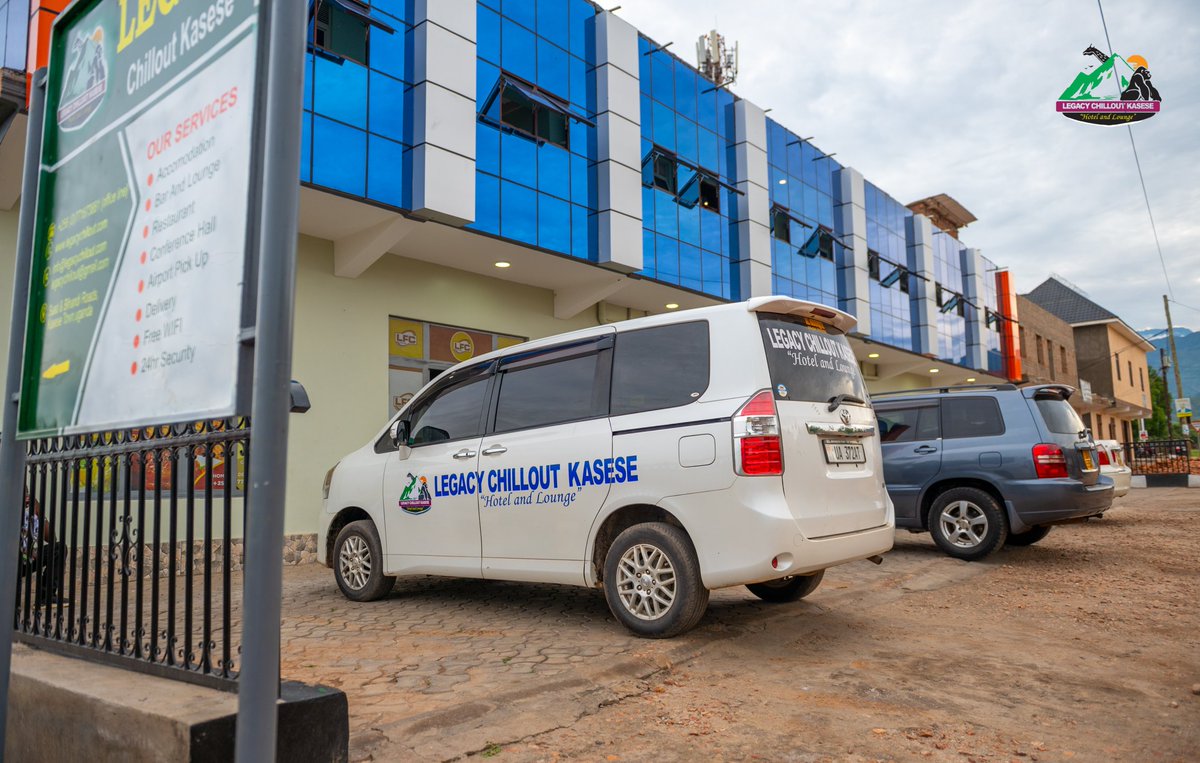 Wakighoma1's tweet photo. The magic is done here in the heart of Kasese. Choosing legacy chill out, you are choosing memories and VIP treats at very affordable fee. You are welcome. The @WasswaEmma_ @Uganda_Expozed @BwambaleRene @OriginalMukonzo @mbukasesedonnet @a_abwoli17364 can testify https://t.co/p0wxPVYNM0