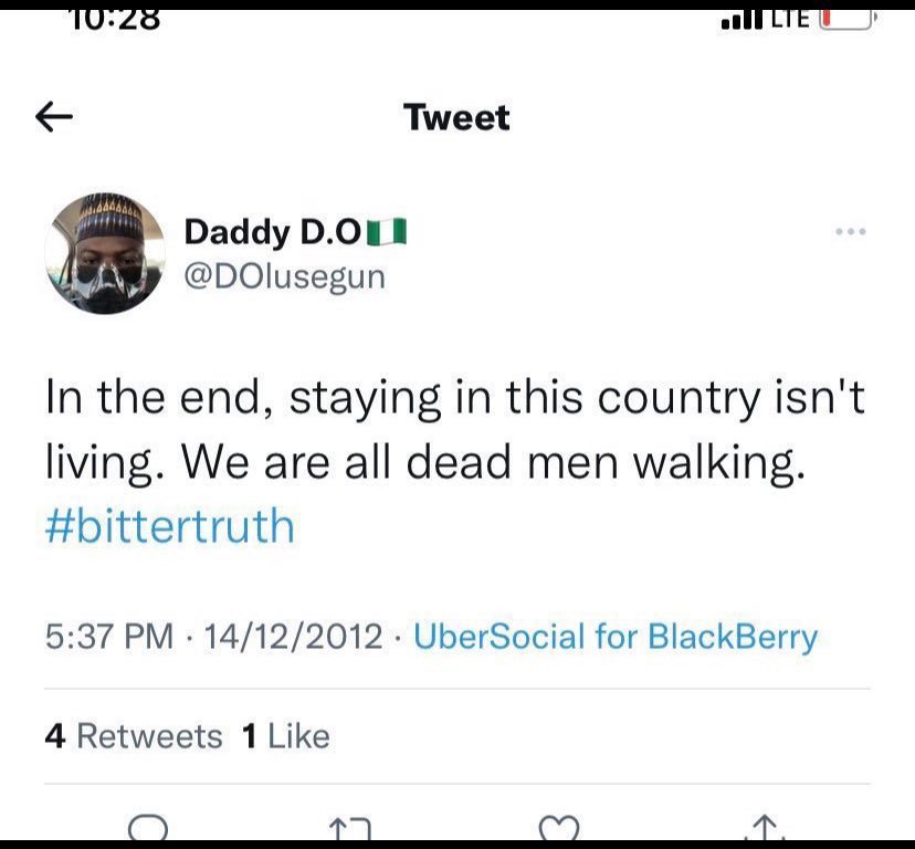 fauzybash's tweet photo. @Abbakaraffaan @MayorZ_Junior @DOlusegun @iamnasboi Dont mind the hypocrite. Soldiers sacrifice their lives for this country while ppl like @DOlusegun enjoy bcuz they r part of the most rotten govt. This was him wen the country wasnt favoring him. Munafuki https://t.co/EYpk640fb5