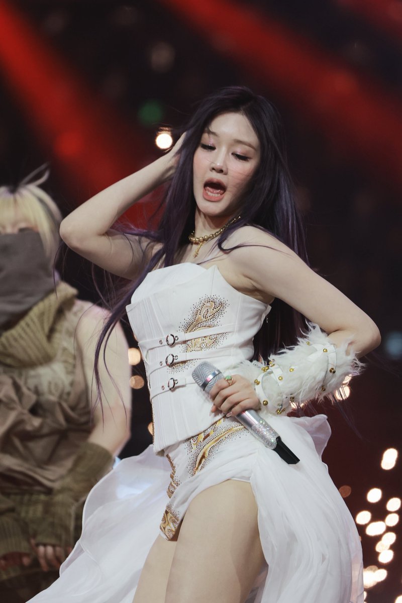 Merlin_duo's tweet photo. 251225 Pharita at SBS 가요대전

Load in 4K 

#PHARITA #파리타 
#BABYMONSTER #베이비몬스터 https://t.co/cZT7kCGdVo