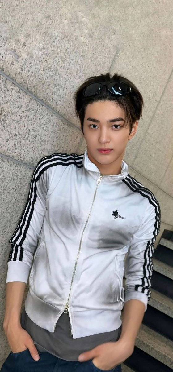 wpjilhi's tweet photo. seonghyeon keonho as step brother two tweet
– aza tidak tau kalau punya adik itu menyebalkan https://t.co/Rptx1nn96W